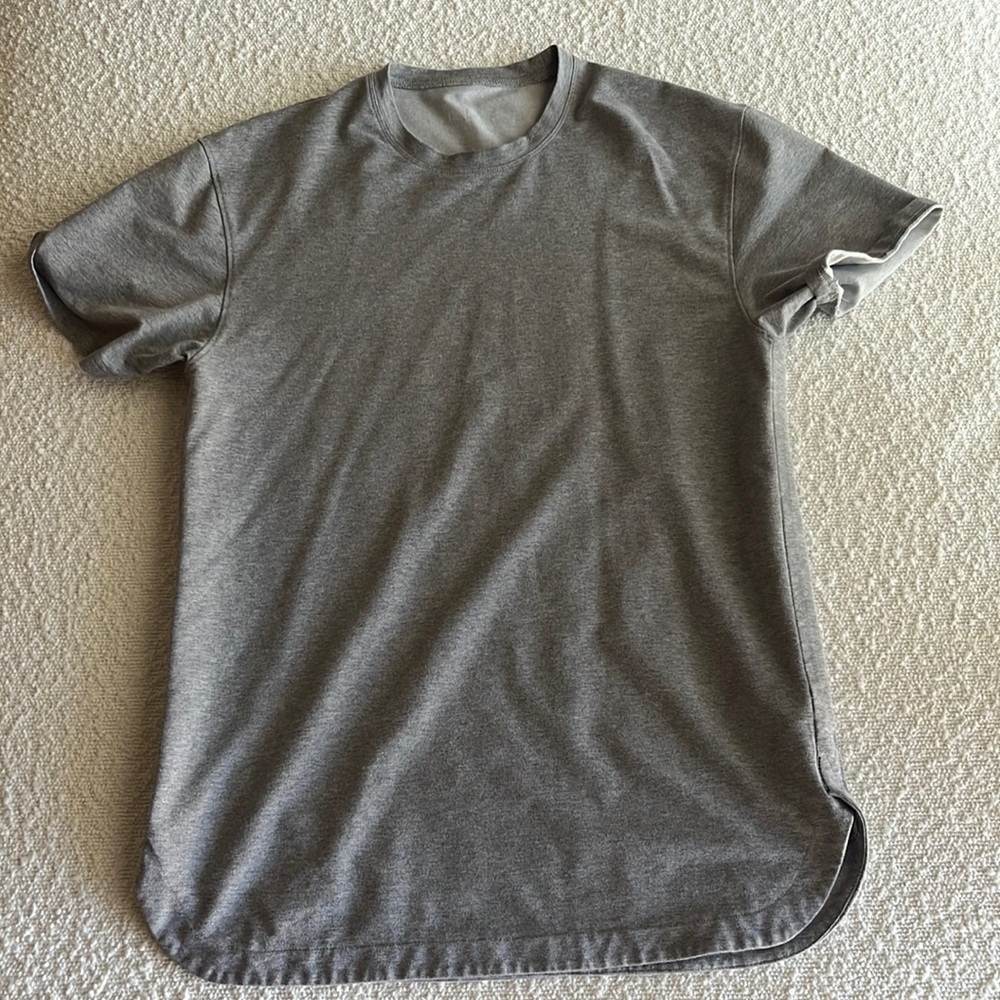 BYLT men’s silver shirt. Large.